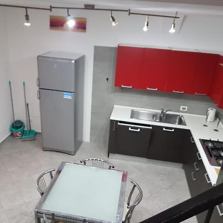 Casa N 2 Con Parcheggio Privato E Colonnina Ricarica Apartment Livorno Ngoại thất bức ảnh