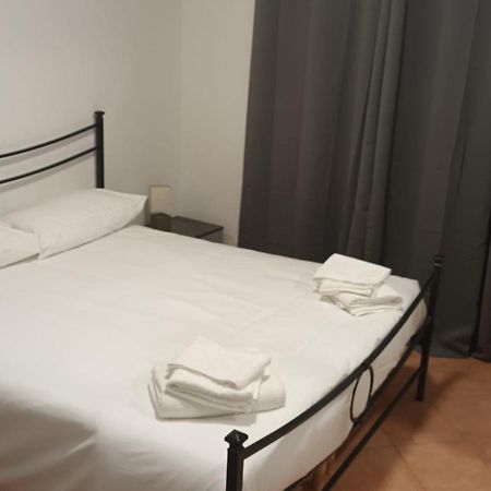 Casa N 2 Con Parcheggio Privato E Colonnina Ricarica Apartment Livorno Ngoại thất bức ảnh