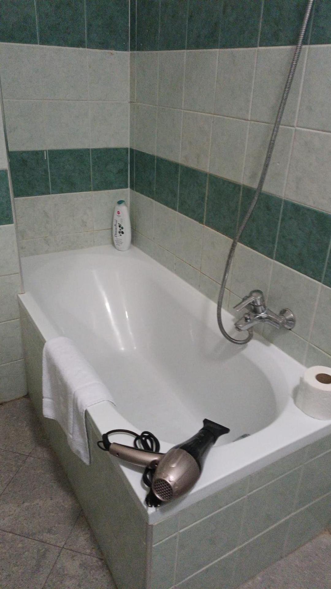 Casa N 2 Con Parcheggio Privato E Colonnina Ricarica Apartment Livorno Ngoại thất bức ảnh