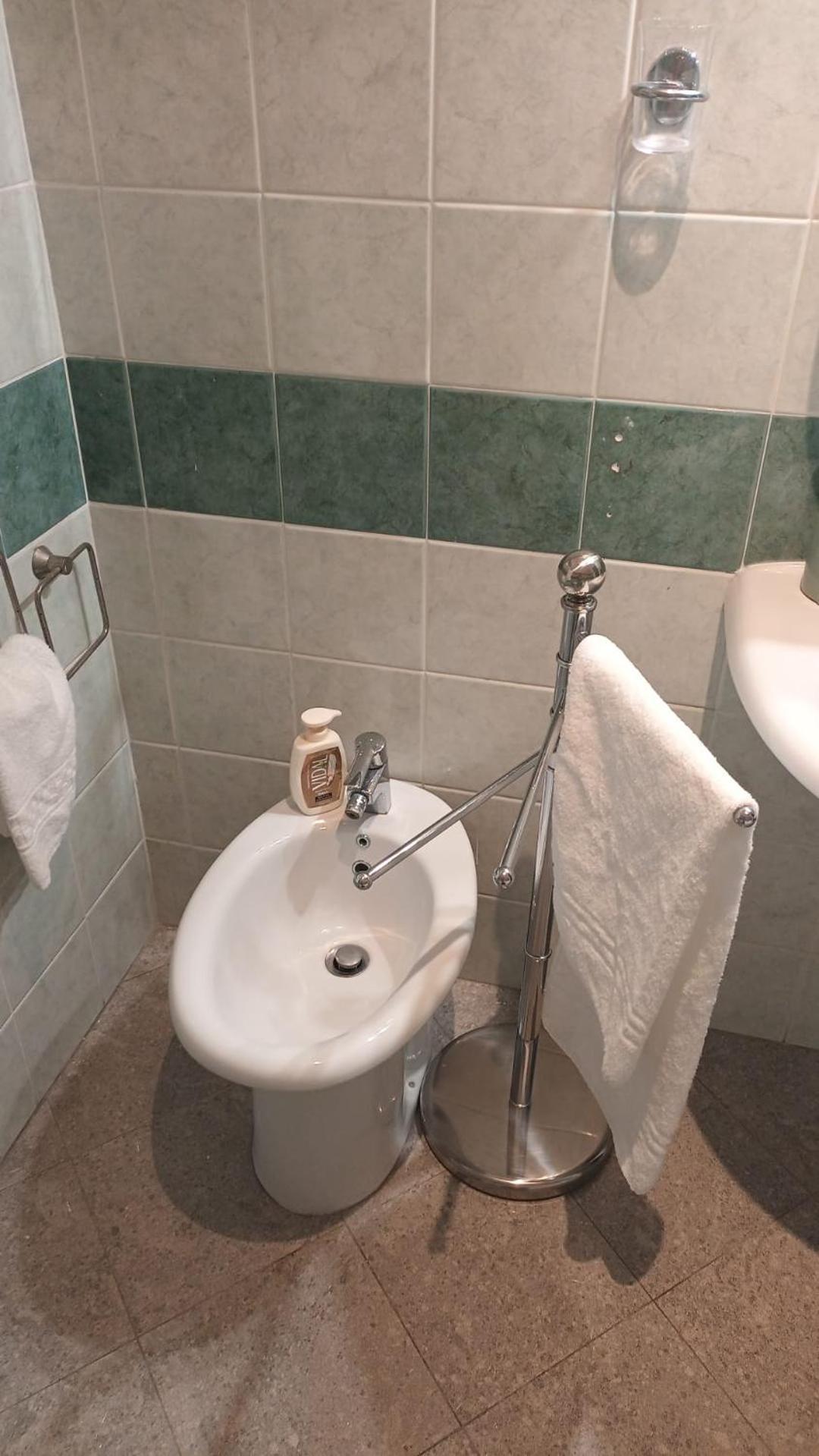 Casa N 2 Con Parcheggio Privato E Colonnina Ricarica Apartment Livorno Ngoại thất bức ảnh