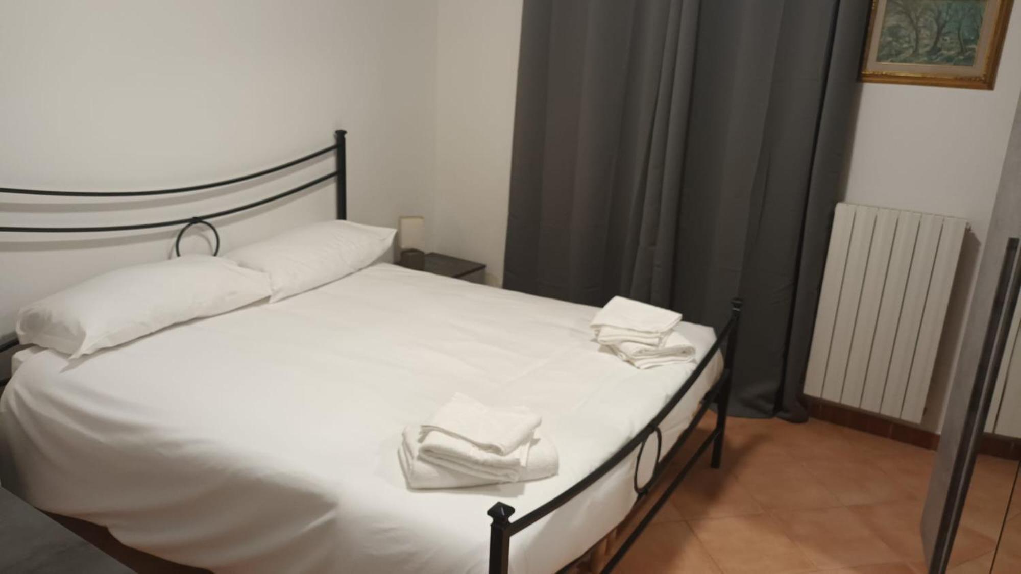 Casa N 2 Con Parcheggio Privato E Colonnina Ricarica Apartment Livorno Ngoại thất bức ảnh